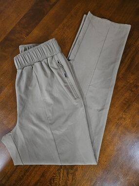 NWOTs Mondetta Women's Elastic Waist Chinos